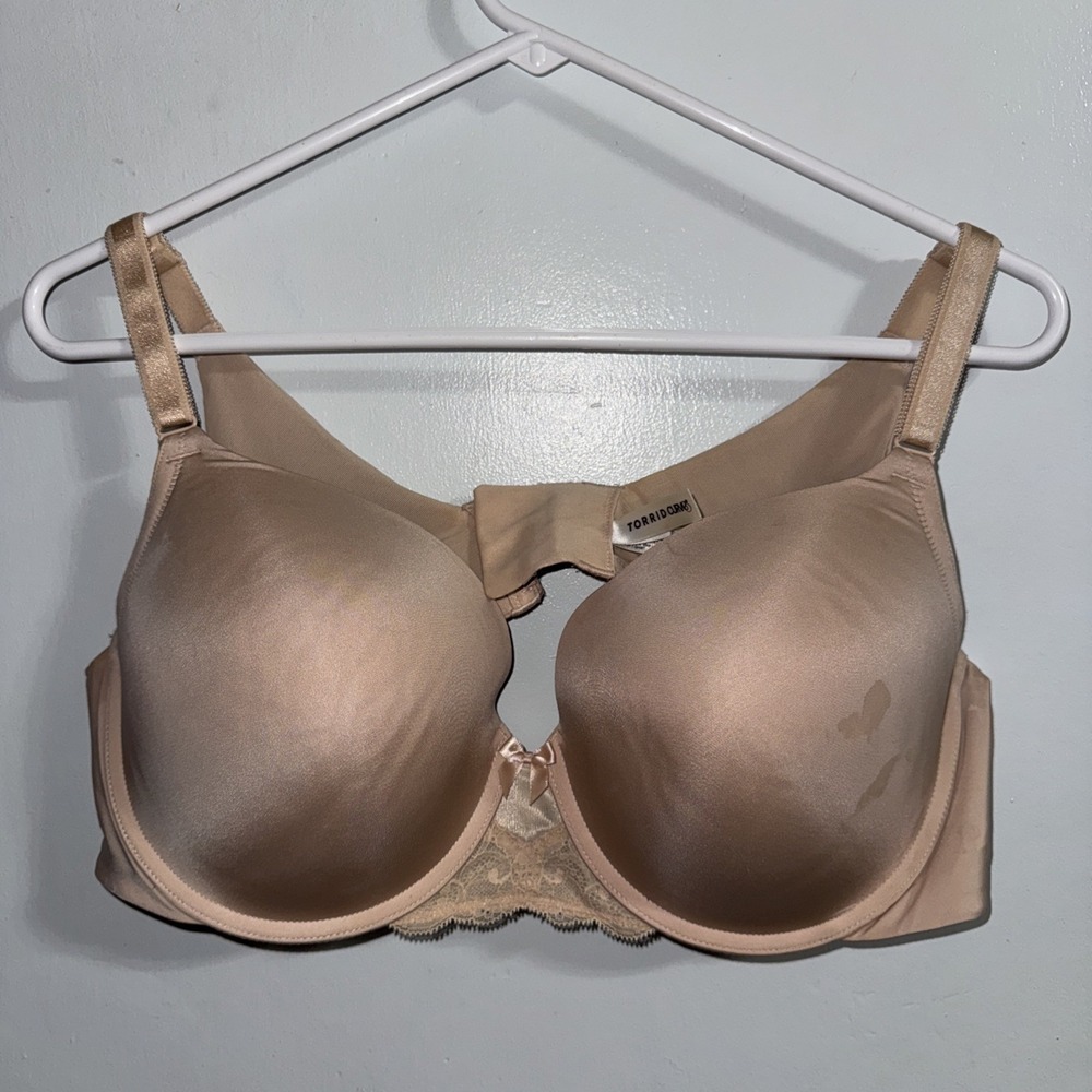 TORRID CURVE 44B LACE BEIGE TAN  NUDE BRA